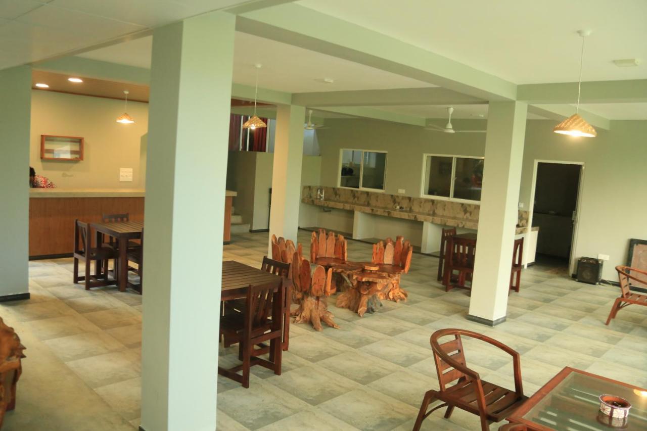 Sri villa Rest Hikkaduwa Exteriör bild