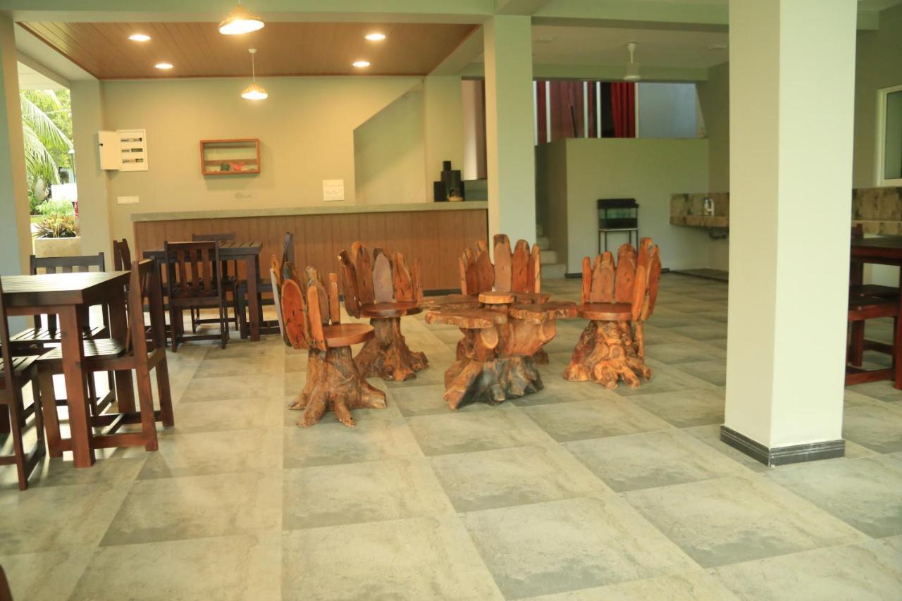 Sri villa Rest Hikkaduwa Exteriör bild