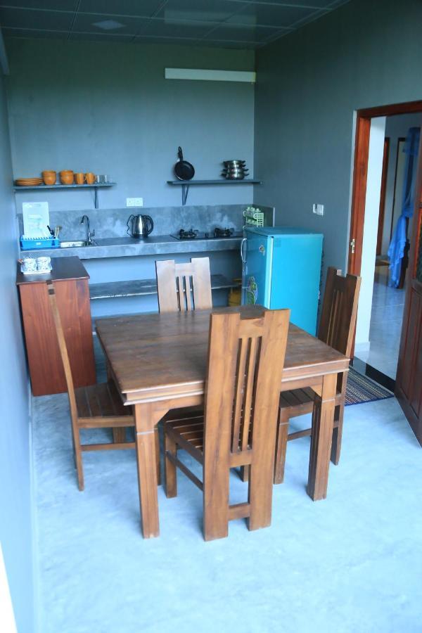 Sri villa Rest Hikkaduwa Exteriör bild